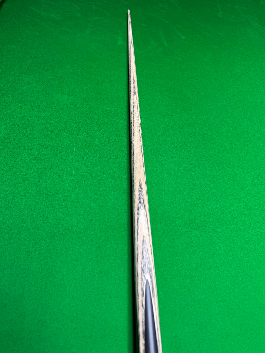 Eagle Cues Ultimate 2034 – 8.2mm – Titanium – 58.25" – 17.9oz