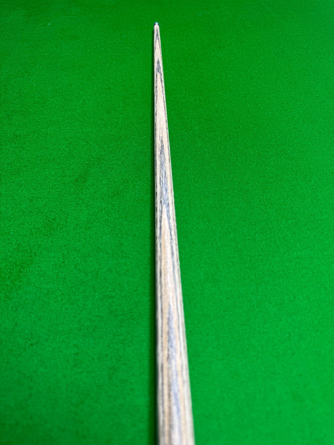 Eagle Cues Ultimate 2049 – 8.4mm – 57.5" – 17.6oz