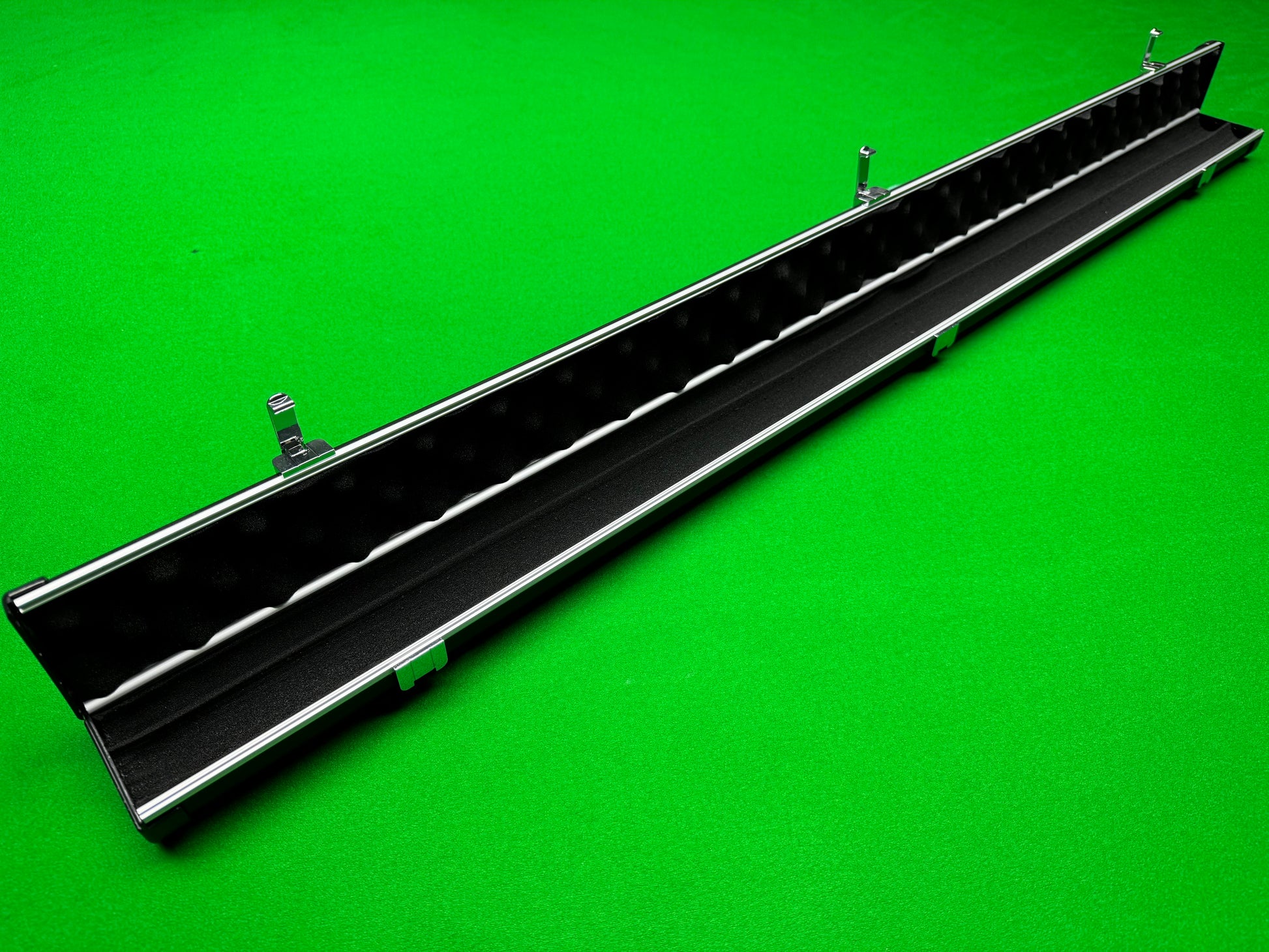 1066 Billiards Halo Cue Case Brown and Black