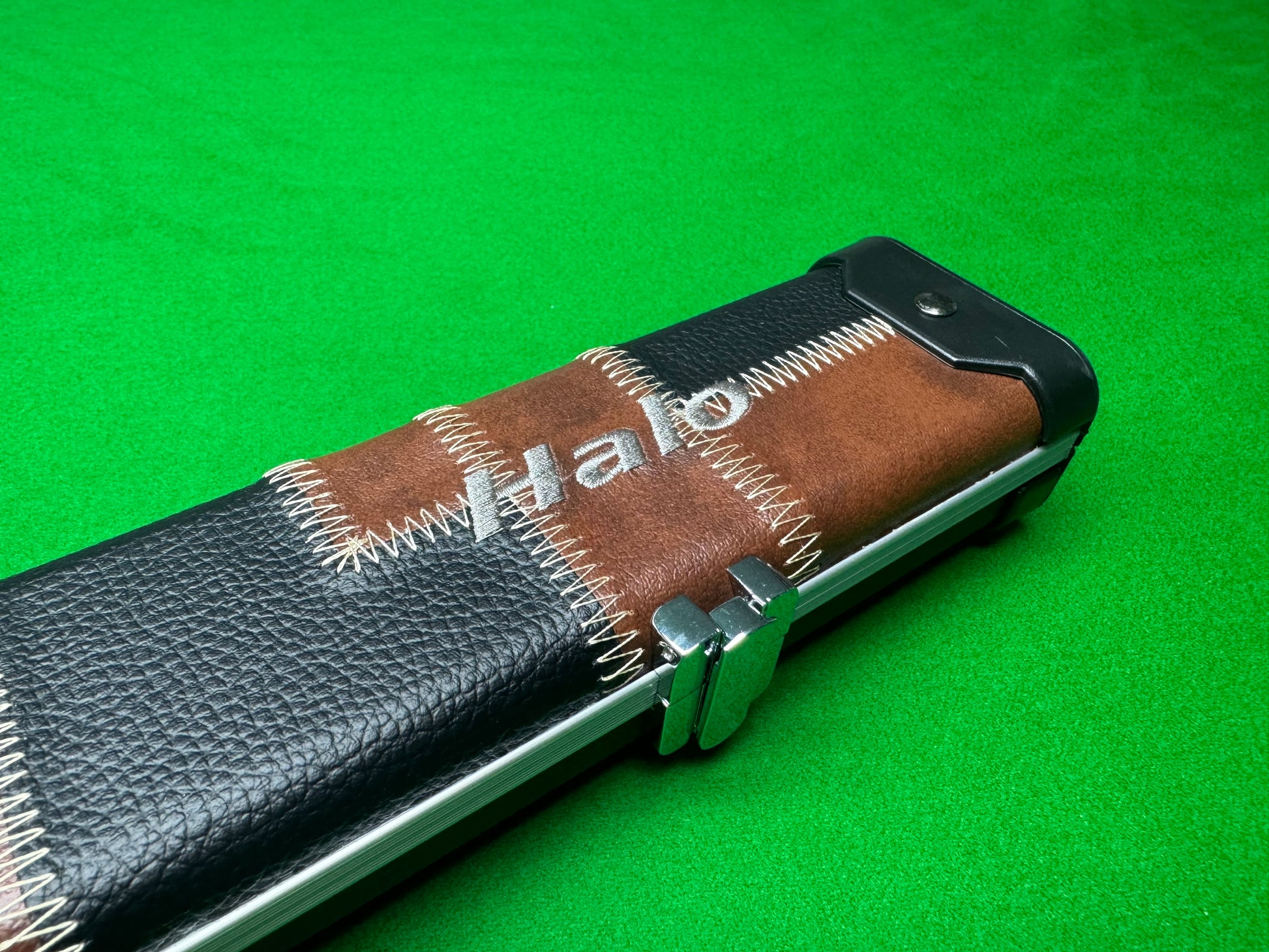 1066 Billiards Halo Cue Case Brown and Black